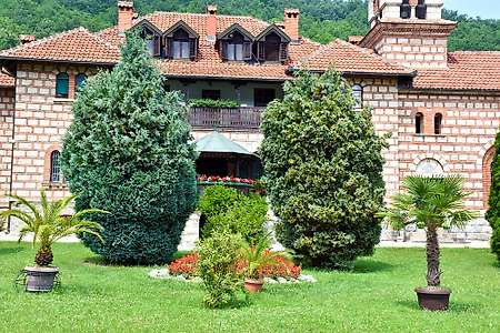 Le magnifique et paisible jardin du monastère de Ćelije 5/9