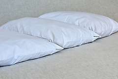 Pillows combine the best of wool and natural latex: healthy, breathable, adjustable comfort and 100% natural.