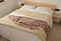 Enjoy natural textiles in your home. Organic cotton and linen bedding to experience the pleasure of high end natural fabrics.