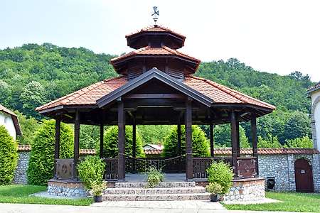 Le magnifique et paisible jardin du monastère de Ćelije 6/9