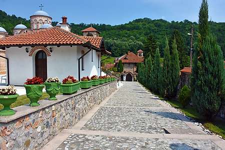 Le magnifique et paisible jardin du monastère de Ćelije 9/9