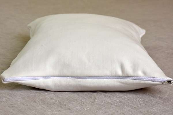 Wool travel pillow 40x30cm with removable comfort cover 3 / 5