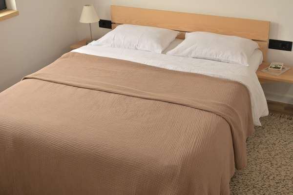 100% Organic Cotton 4-layer Muslin Coverlet 3 / 12