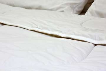 Hajla - 4-seasons pure new wool duvet, 400g/m²