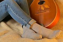 Beautiful wool socks made of fine merino wool. Model classic or thermal for the coldest days.