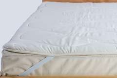 Transform you existing mattress with our mattress toppers in natural latex for better comfort and in wool for regulation of heat and moisture. 