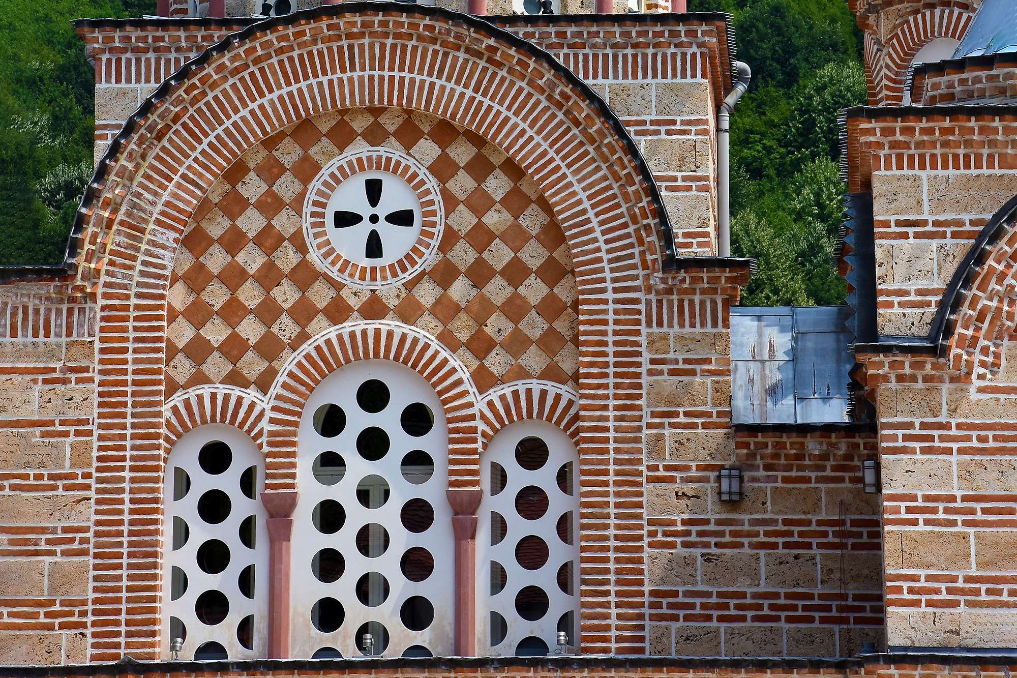 Otkrijte Srbiju : Manastir Ćelije - Biodom