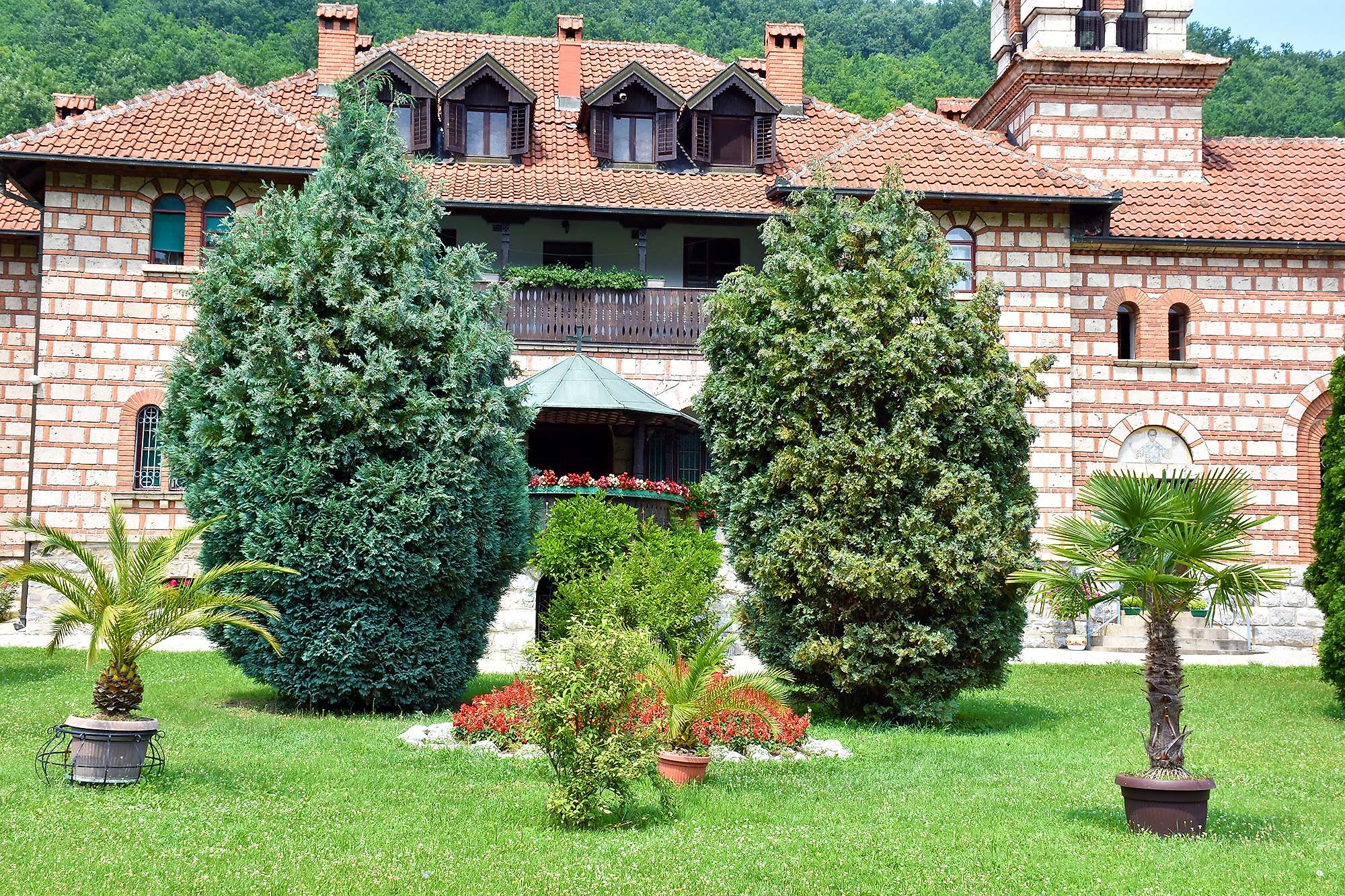 Découvrez la Serbie le monastère Ćelije Biodom bio