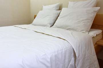 Ninaja – lightweight pure new wool duvet, 200g/m²
