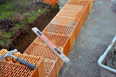 Construction of the 2 first low-energy buildings of Serbia by Beodom. 1/4