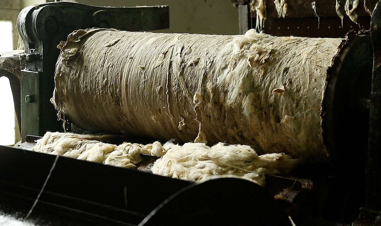 The scouring of wool in Serbia for Revolana products Biodom.bio (en)