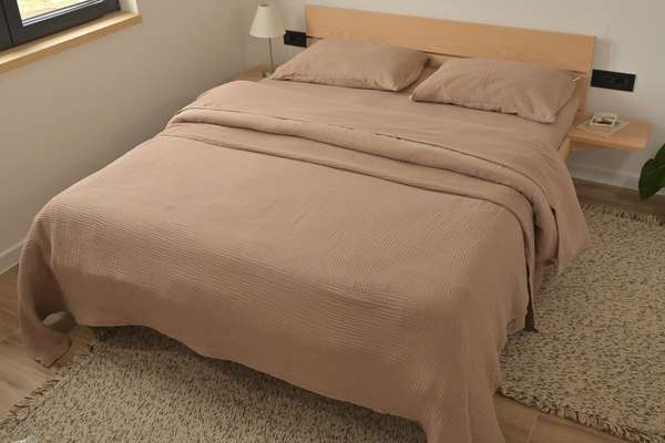 100% Organic Cotton 4-layer Muslin Coverlet 2 / 12